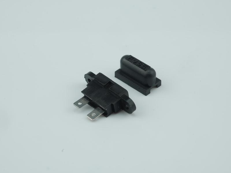 中号汽车保险座